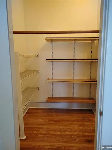 1st image of 130-2 Rutherford Pl