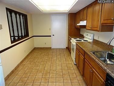 3rd image of 3155 Bay Landing Dr #14