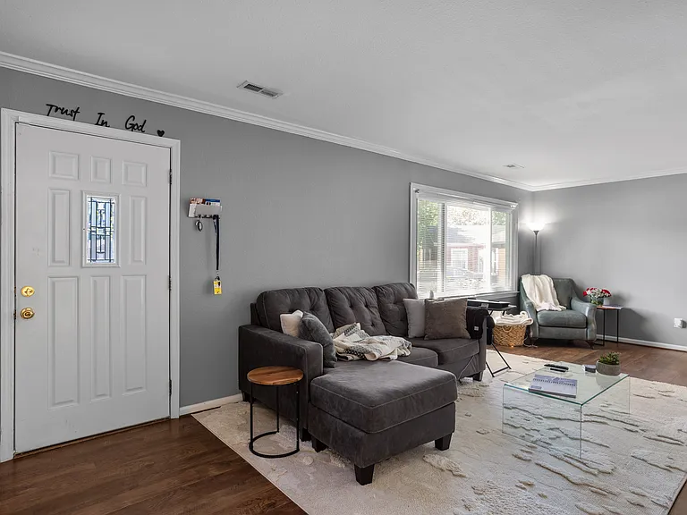 1810 Mehrens Ct — Photo 9