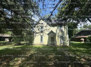 324 W 13th St, Newton, KS 67114