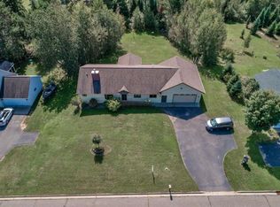 1609 W Wind Dr, Rhinelander, WI 54501