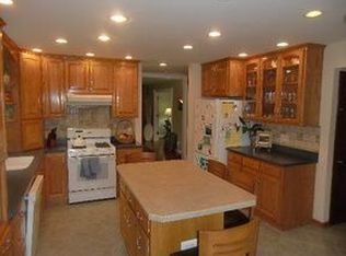 326 Carriage Hill Rd, Naperville, IL 60565