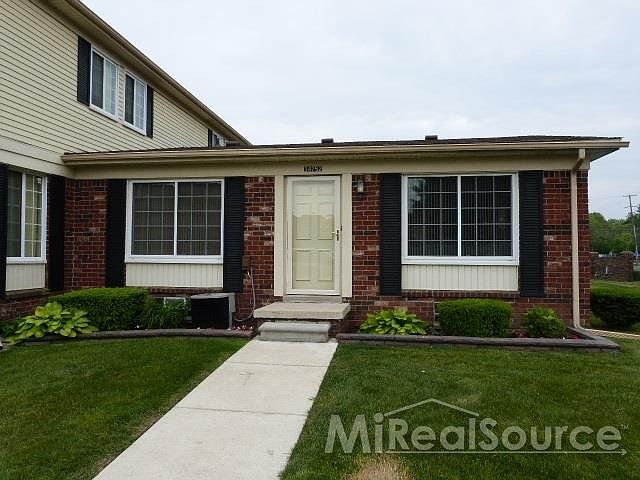 1st image of 34752 Jefferson Ave