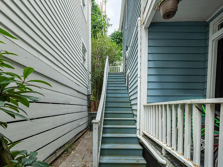 13 Elizabeth St #B — Photo 39