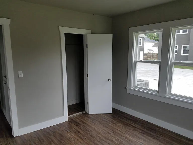 1321 N Klein Ave — Photo 11
