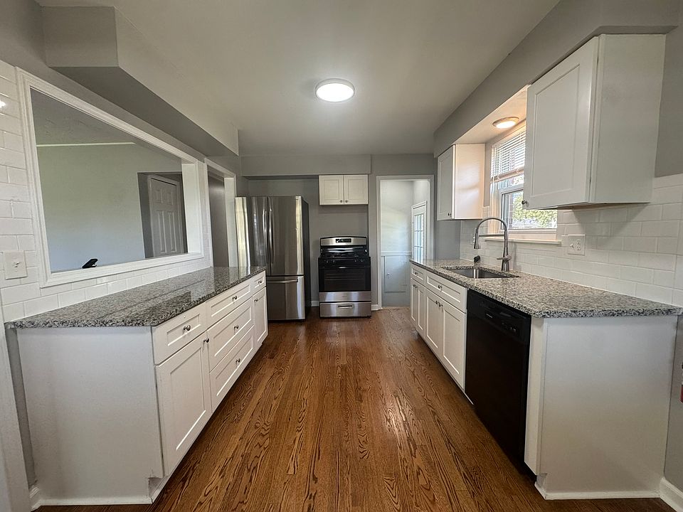 1900 W Jefferson Ave, photo 4