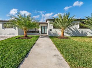 8421 SW 27th Ter, Miami, FL 33155