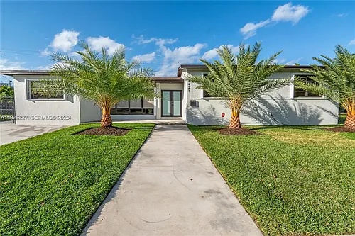 8422 SW 27th Ter Photo 1