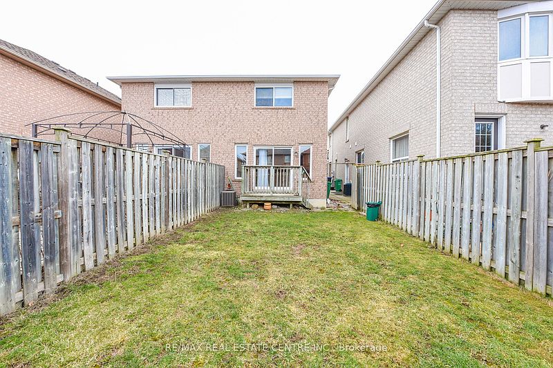 Mississauga House for rent - 3 Bedrooms — photo 5