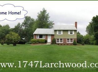 1747 Larchwood Dr, Blue Bell, PA 19422