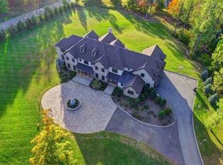 66 Emerald Valley Ln, Basking Ridge, NJ 07920