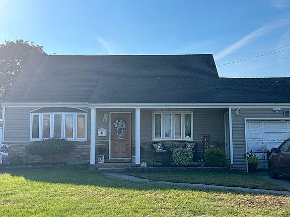 3rd image of 24 Seley Dr