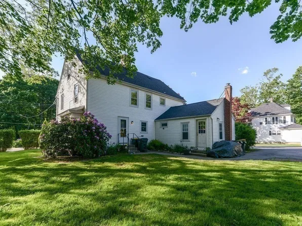 25 Lincoln St, Franklin, MA 02038