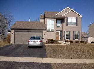 625 David St, Lake In The Hills, IL 60156