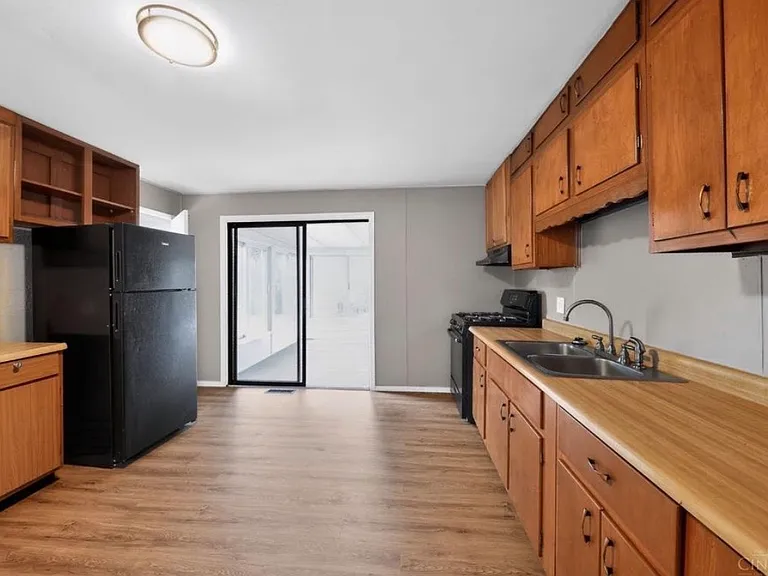 2088 N Teralta Cir — Photo 3