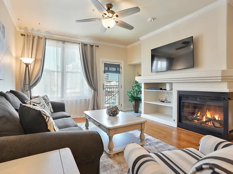 1727 N Pearl St #206 — Photo 10