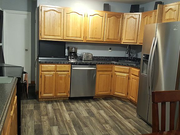 4th image of 3 Redwood Ave