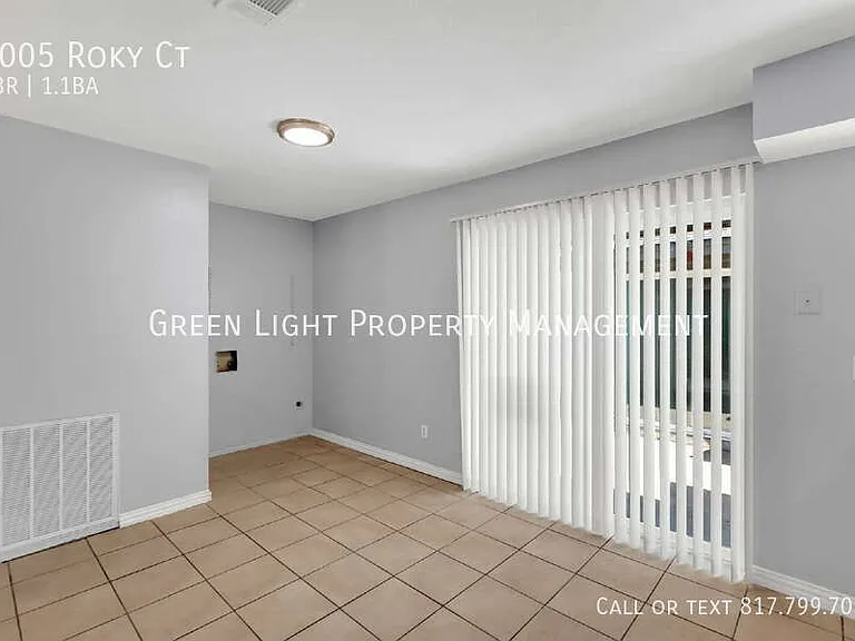 1005 Roky Ct — Photo 8