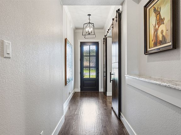 4th image of 1345 Crown Valley Dr