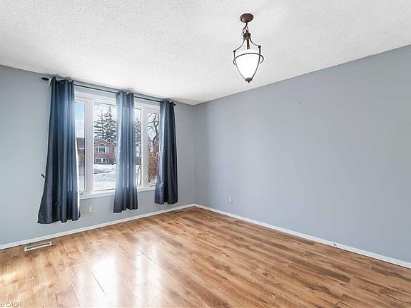 5th image of 549 Lakeview Rd