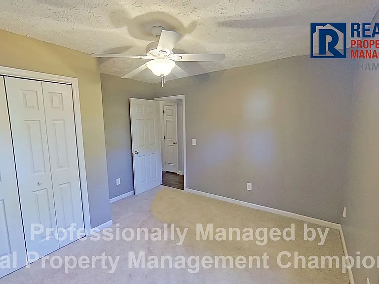 802 Plainfield Ct — Photo 21