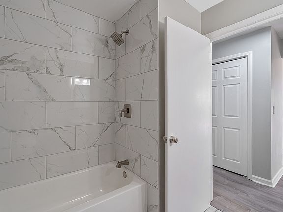 4th image of 6878 Sand Hill Rd #9