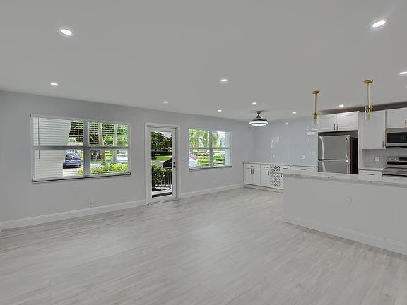 5th image of 1013 Lyndhurst #H