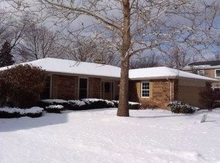 513 Olesen Dr, Naperville, IL 60540