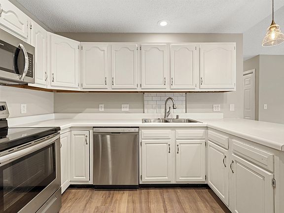 5th image of 500 Chantilly Dr