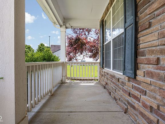 5th image of 5836 Monticello Square Ln