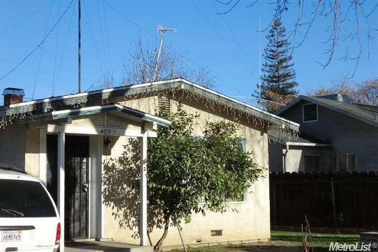 2nd image of 409 Alturas Ave