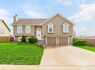 1205 NE Magnolia St, Lees Summit, MO 64086