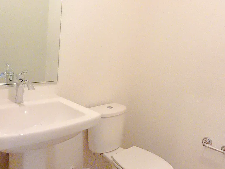 1624 Lion St — Photo 10