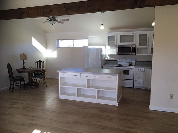 3rd image of 5941 Linda Lee Dr #1-2