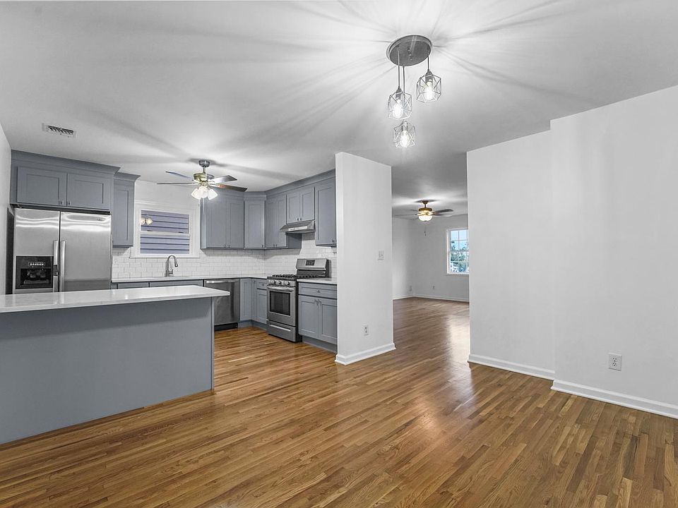 1st image of 70 Clifford St Floor 2