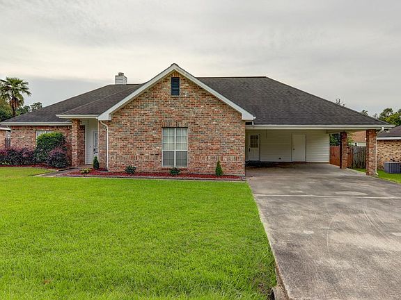3rd image of 105 Rebecca Dr
