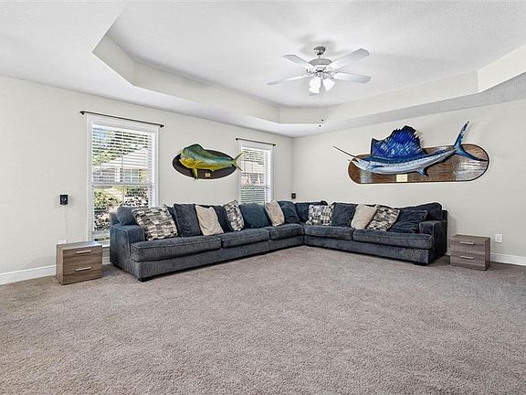 3rd image of 1254 Forest Glen Dr W