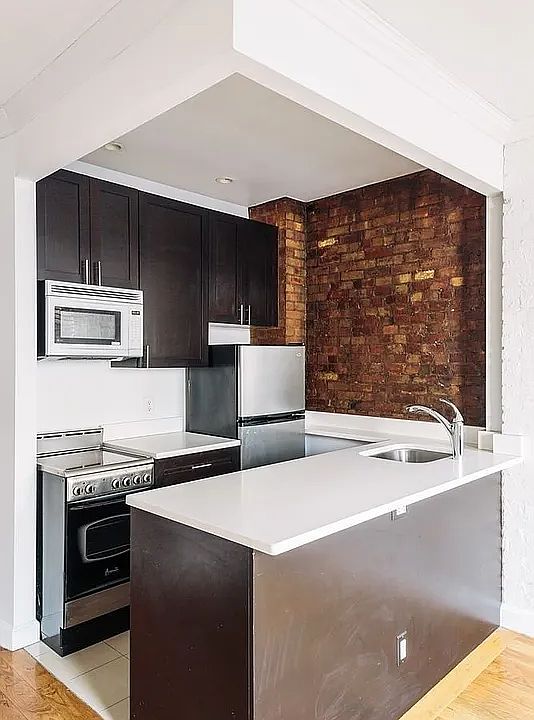 1st image of 249 E 10th St APT 4