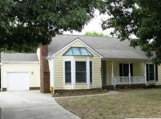 9211 Four Acre Ct, Charlotte, NC 28210