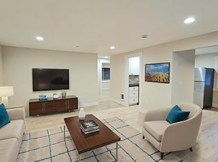 705 Rainier Blvd N APT 1, Issaquah, WA 98027