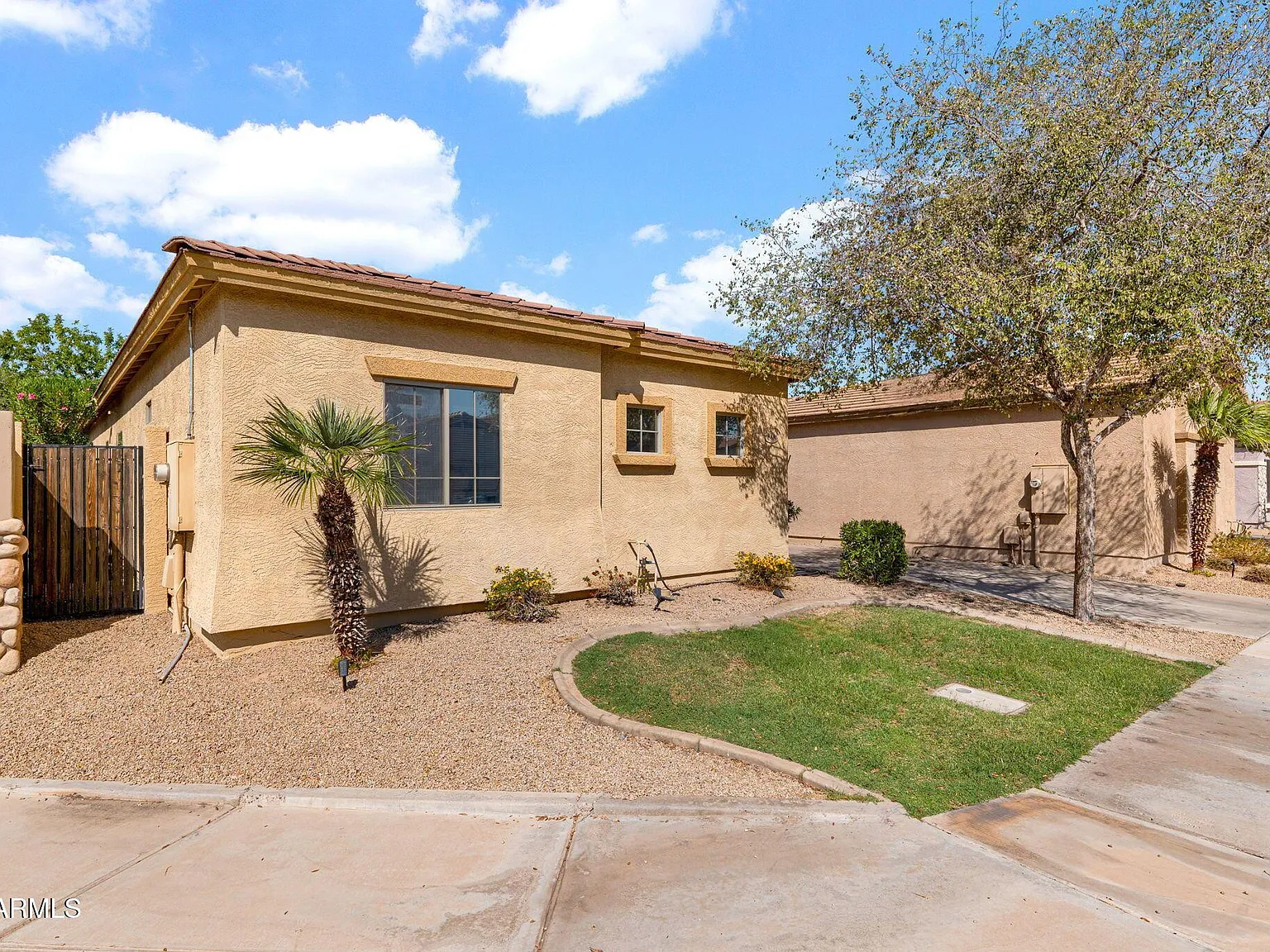 3 bed, 2.0 bath, 1259 sqft, $2,700 — Photo 4