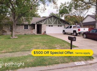 123 Ironwood St, Lake Jackson, TX 77566