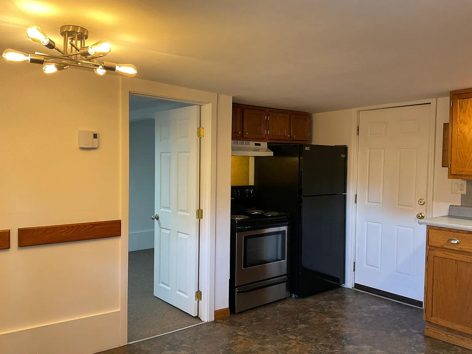 1 bed, 597 sqft, $900 — Photo 4