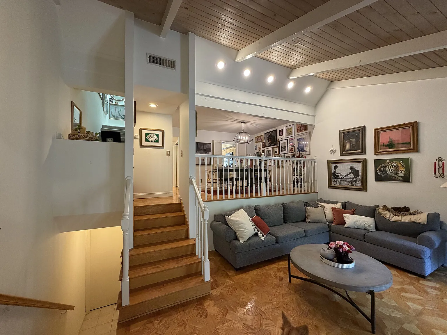Moorpark St, Studio City — Photo 1