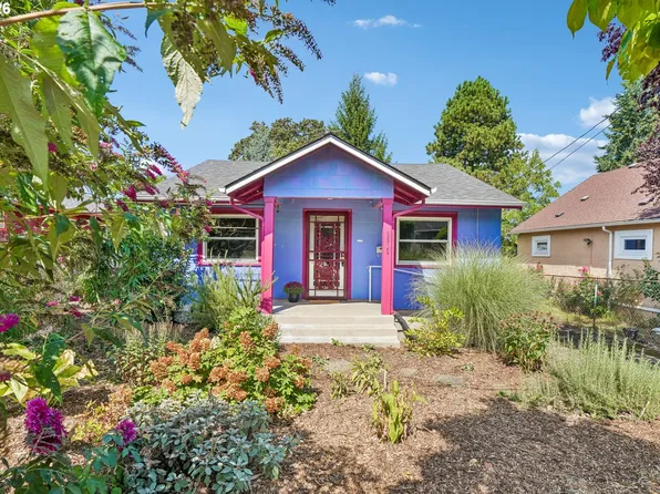 9015 NE Humboldt St, Portland, OR 97220