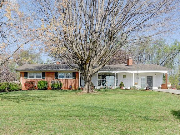 2nd image of 105 Gaddy Rd