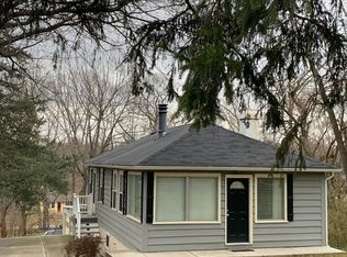 6N167 Hillside Dr, Saint Charles, IL 60175