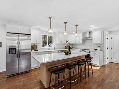 37 Moonpenny Dr, Boxford, MA, 01921