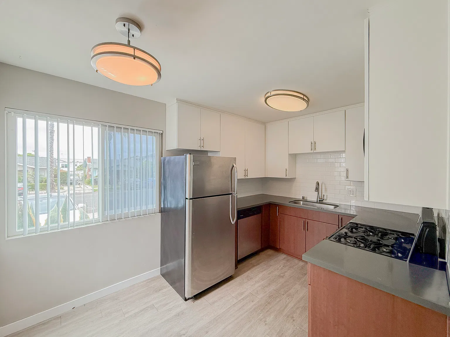 2 bed, 775 sqft, $2,230 — Photo 3