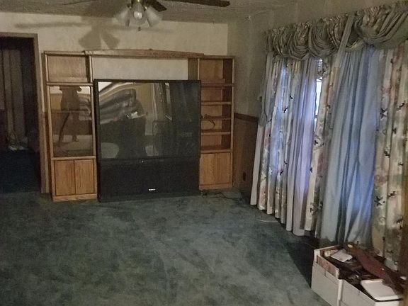 5th image of 10379 Baker Dr